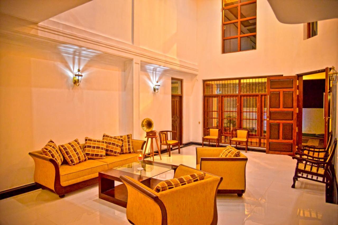 Siluni'S Villa Anuradhapura Zewnętrze zdjęcie