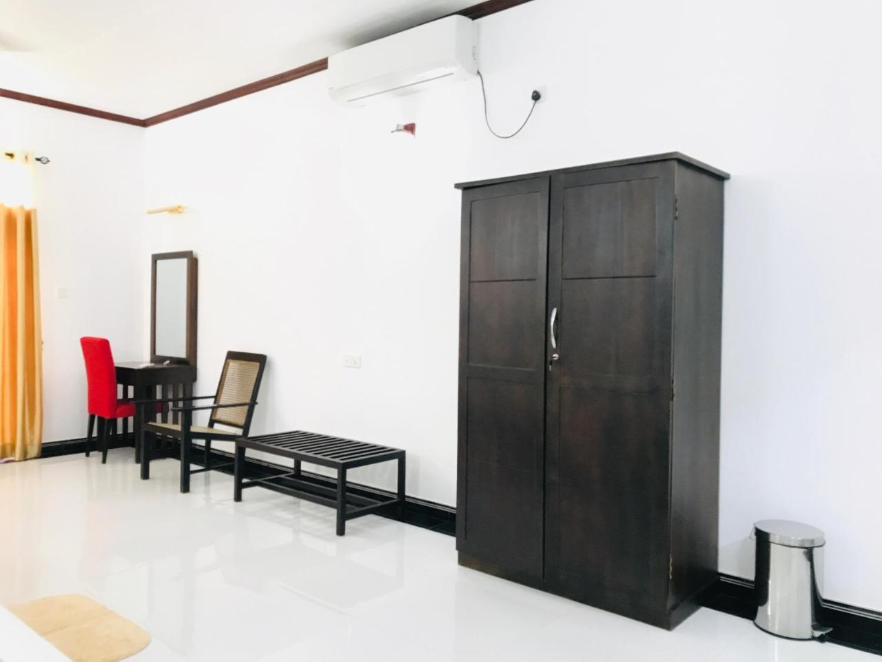 Siluni'S Villa Anuradhapura Zewnętrze zdjęcie